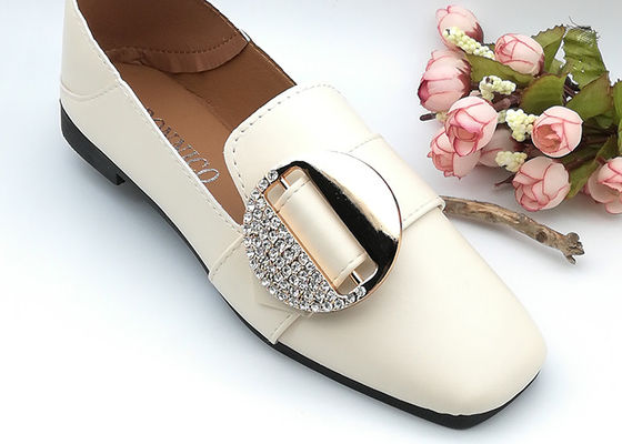 Chine Boucles résistantes de chaussure de dames d'abrasion ronde, remplacement de boucle de chaussure fournisseur